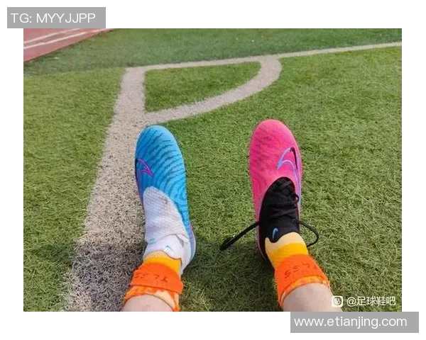 三文鱼足球鞋助力球星塑造经典比赛瞬间,揭示背后的科技与设计理念 三文鱼足球鞋助力球星塑造经典比赛瞬间,揭示背后的科技与设计理念